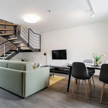 River Aparthotel 4*