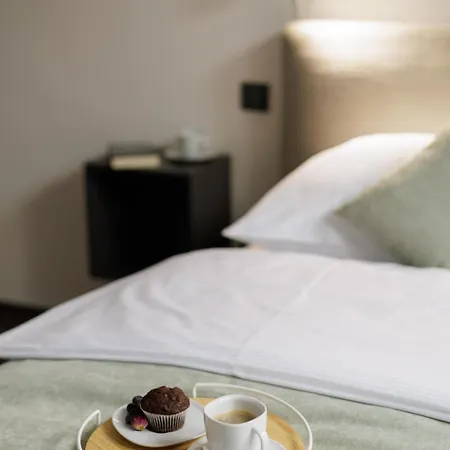 River Aparthotel