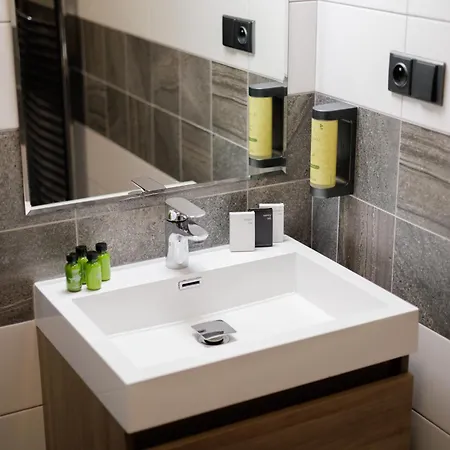 River Apartmanhotel
